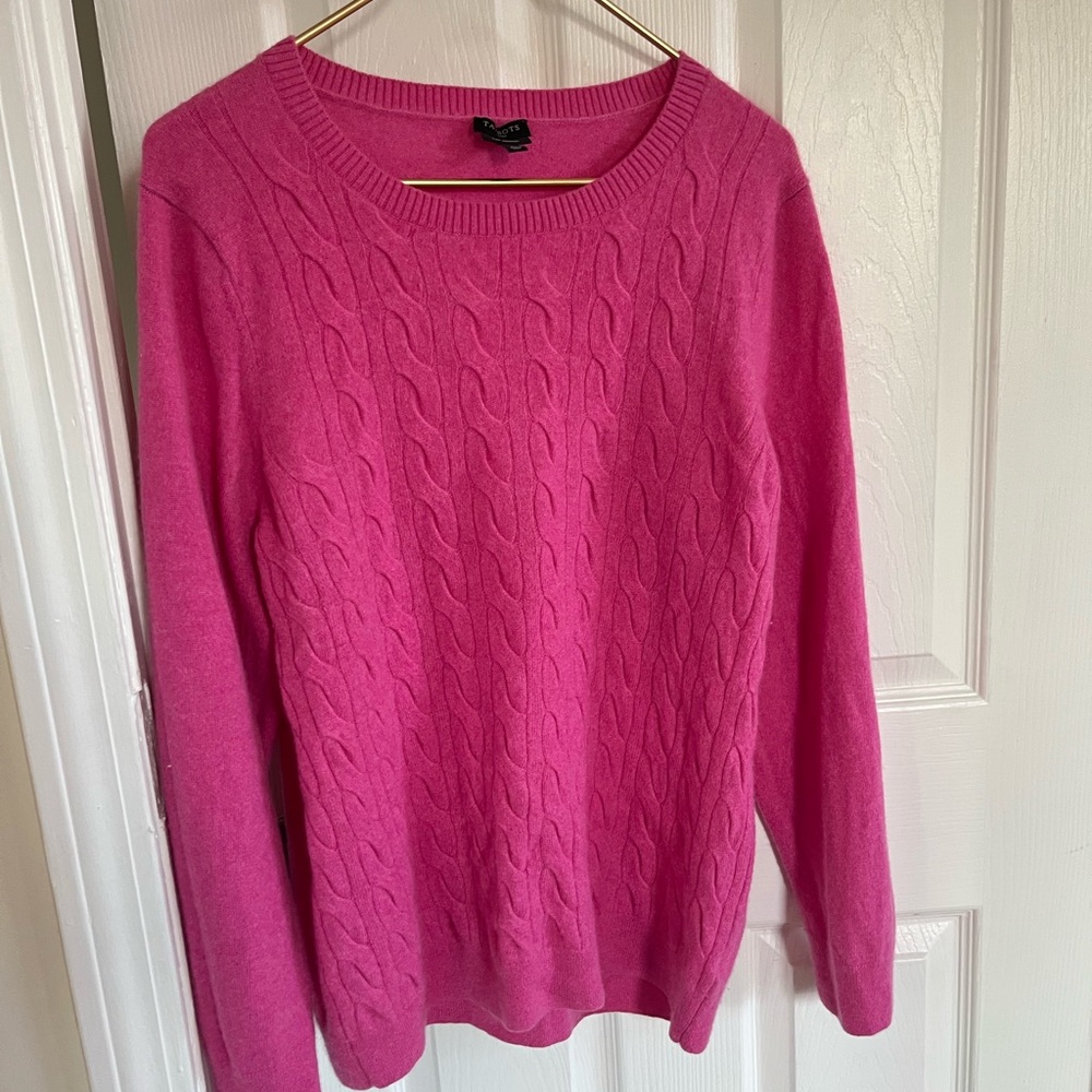 Talbots Vibrant feminine 100% cashemere romantic Pink Cable Knit Sweater